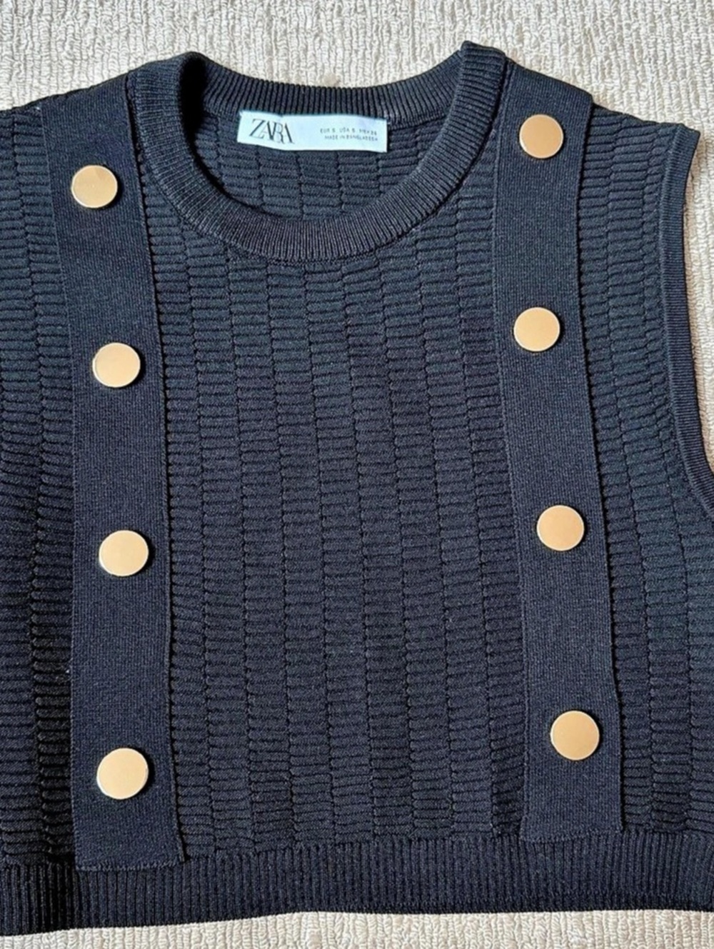 Zara Knit Vest with Gold-Tone Buttons in Black -Small